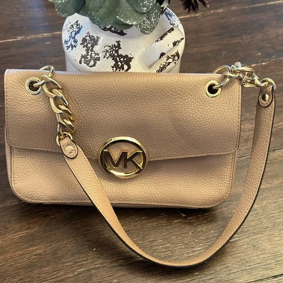 MICHAEL Michael Kors Fulton Flap Gusset Shoulder Bag